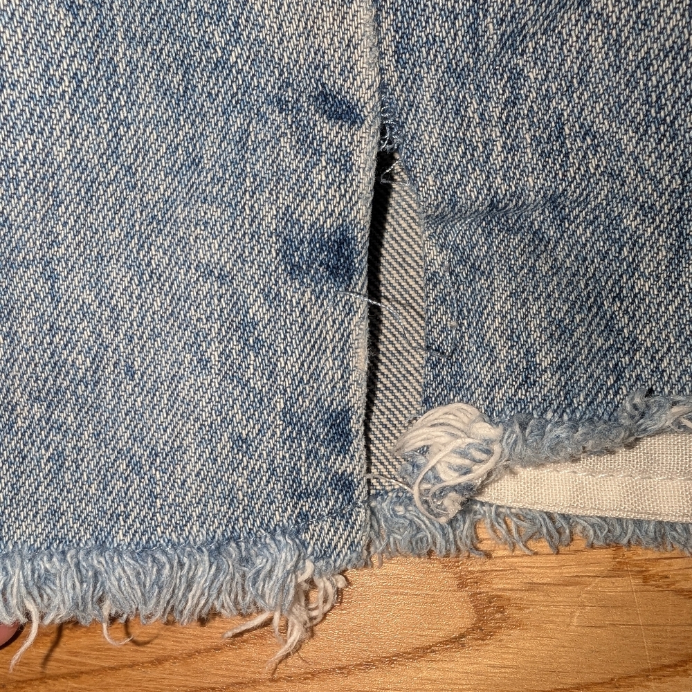 Reformation Reworked Levi's Shorts - Picture 5 of 8